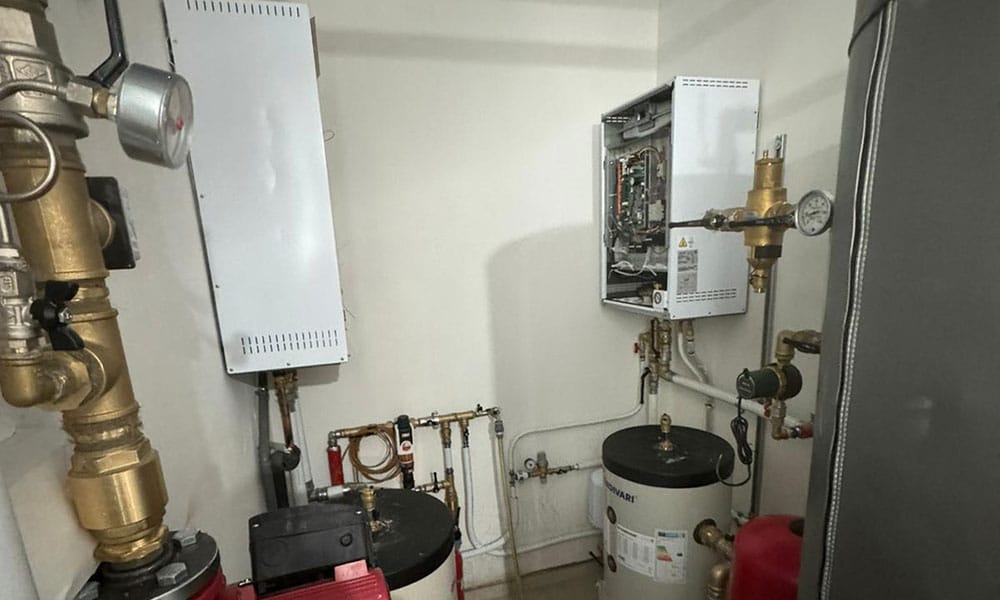 Pompe-di-calore-da-incasso-o-armadio-tecnico-con-split-reggio-emilia